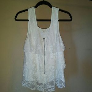 UO Silence + Noise Ivory Lace Ruffle Tank